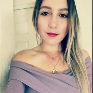 Meet your Posher, Sandy